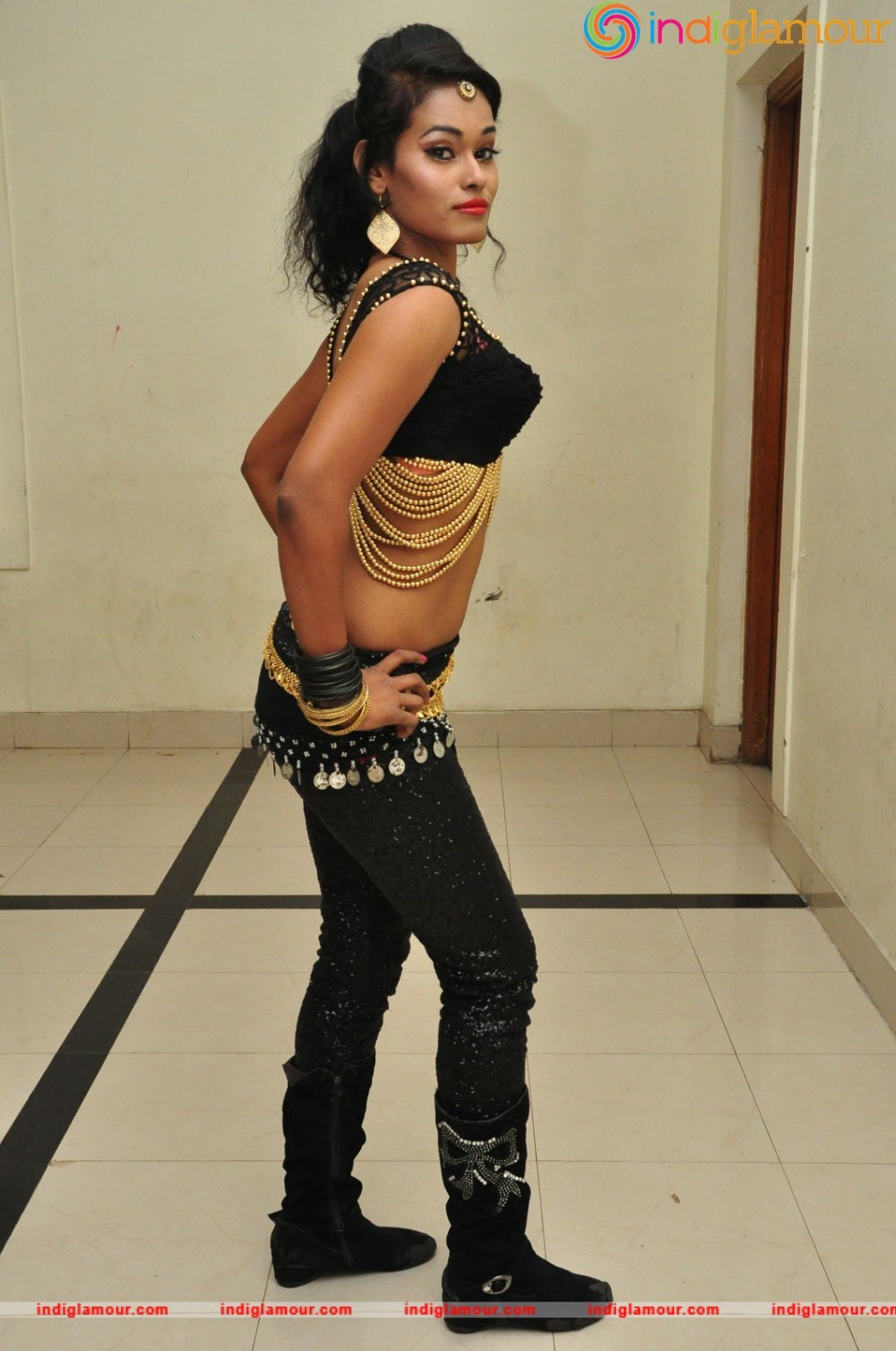 Nisha Actress hd photo