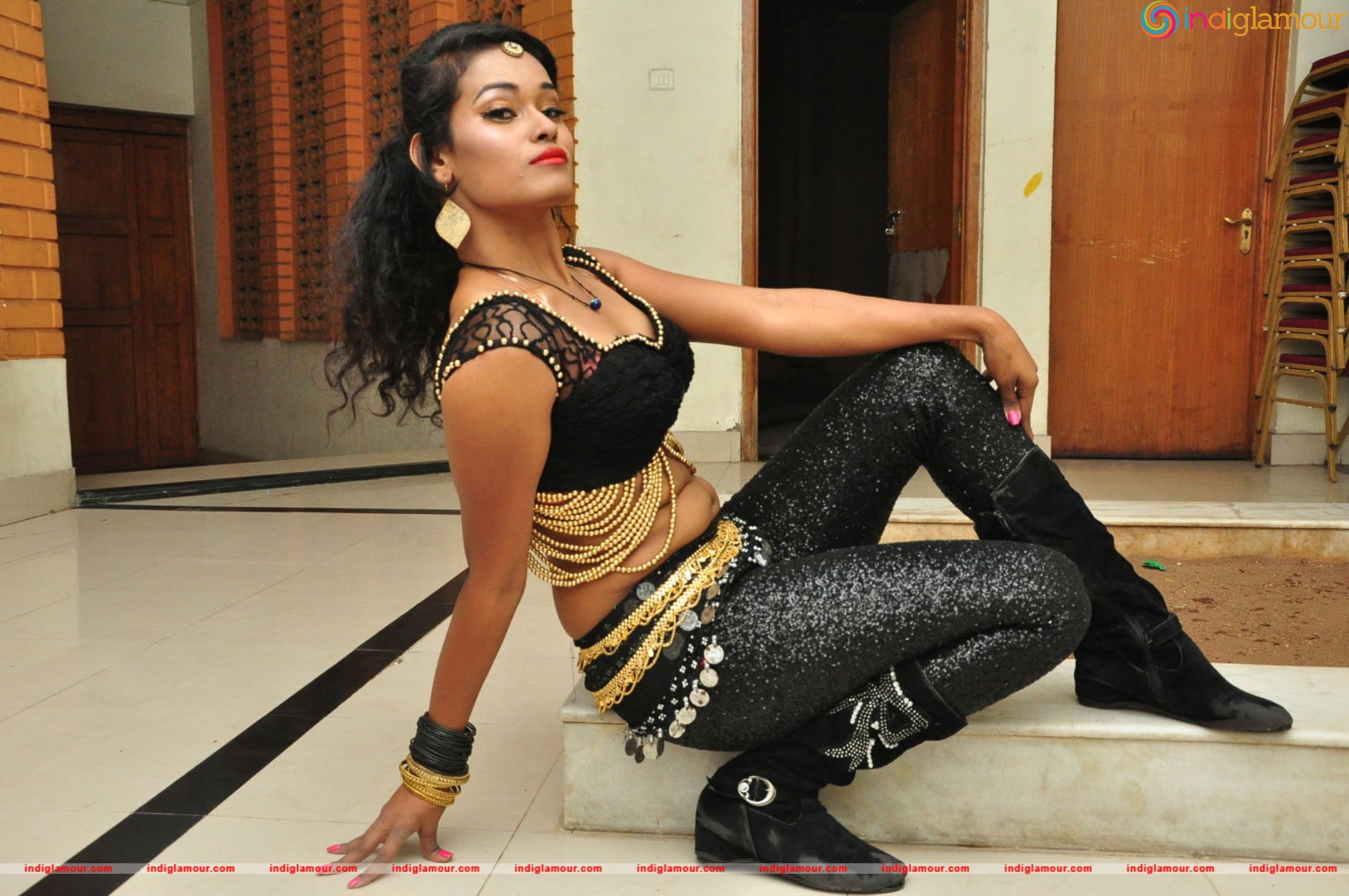 Nisha Actress hd photo