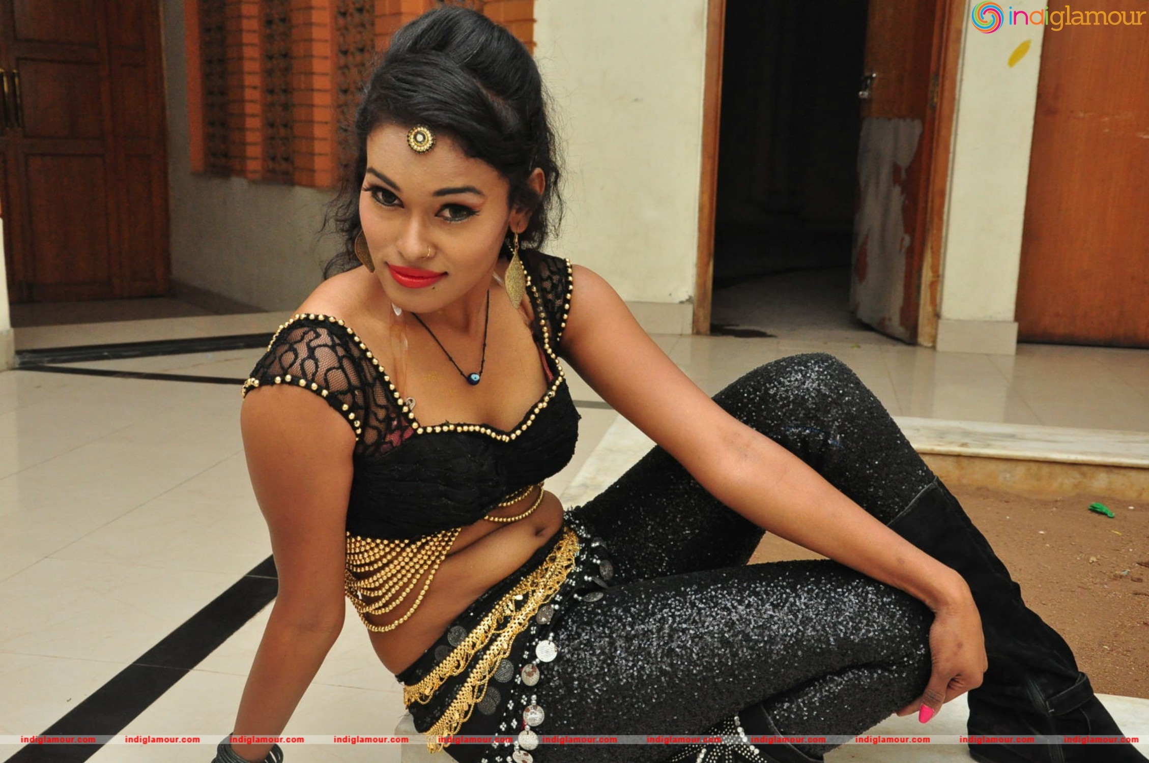 Nisha Actress hd photo