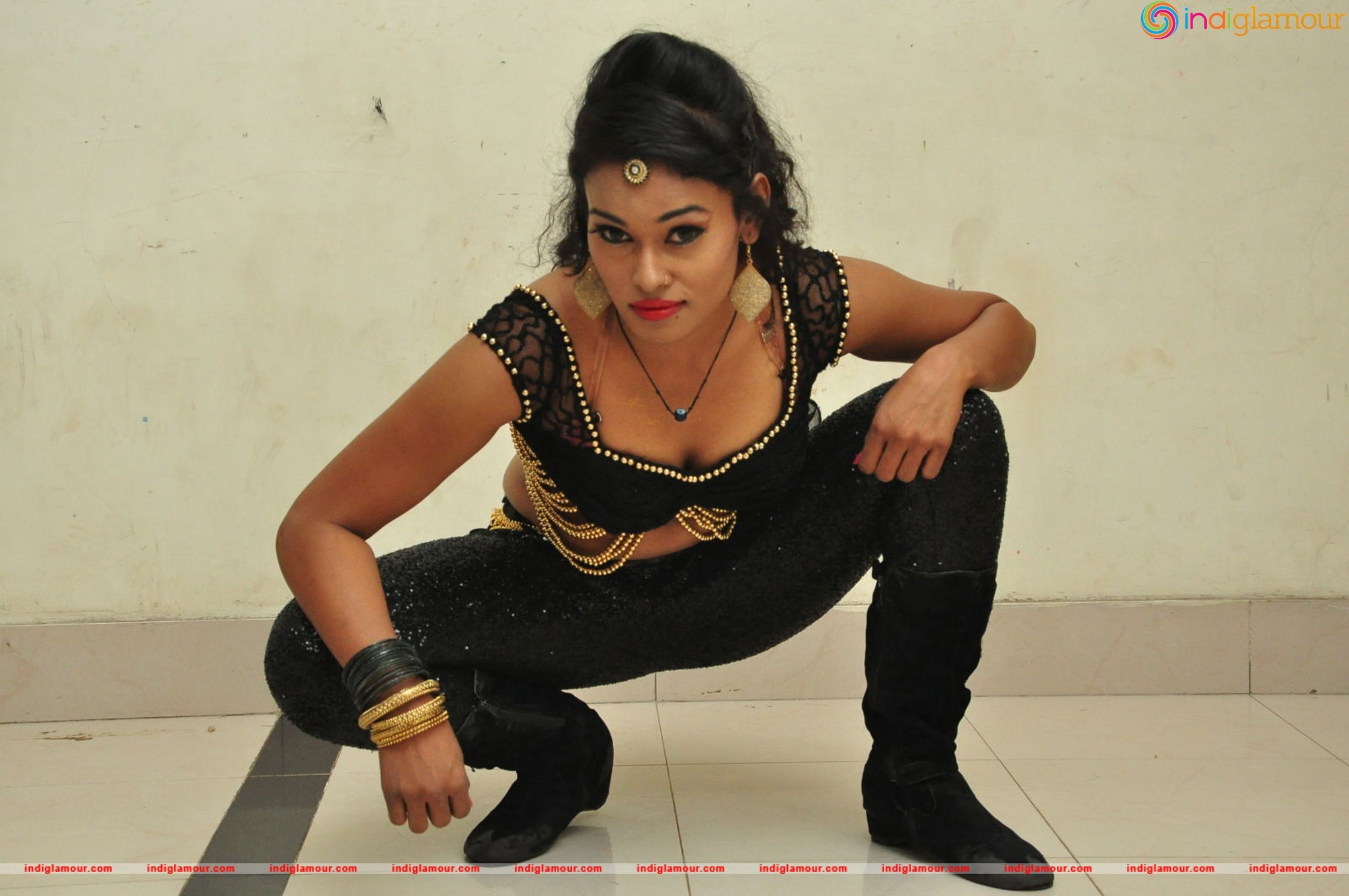 Nisha Actress hd photo