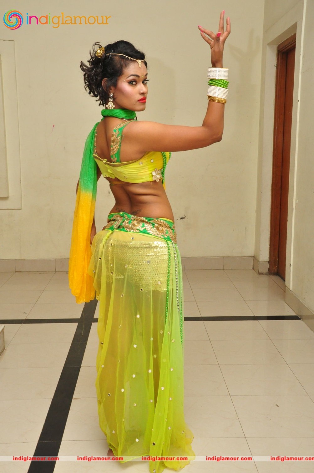 Nisha Actress hd photo