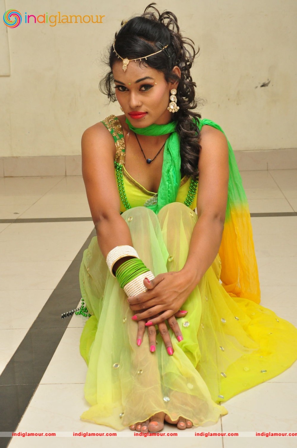 Nisha Actress hd photo