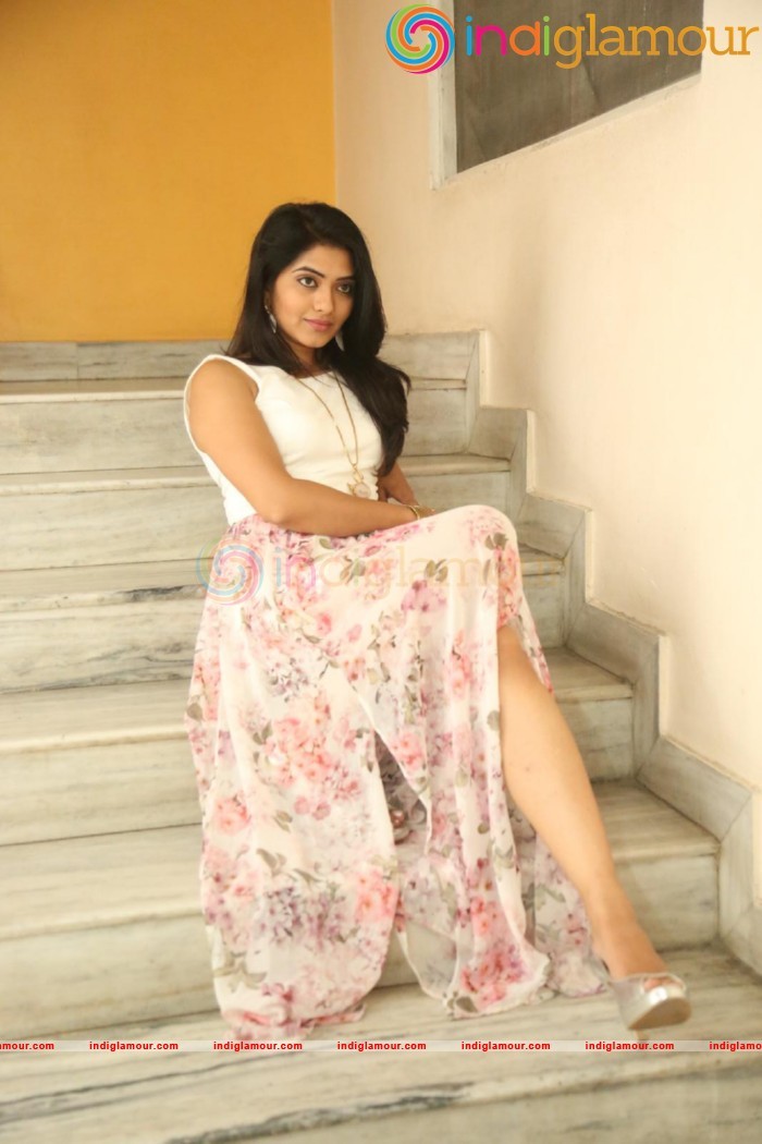 Kashmira Kulkarni Actress hd photo