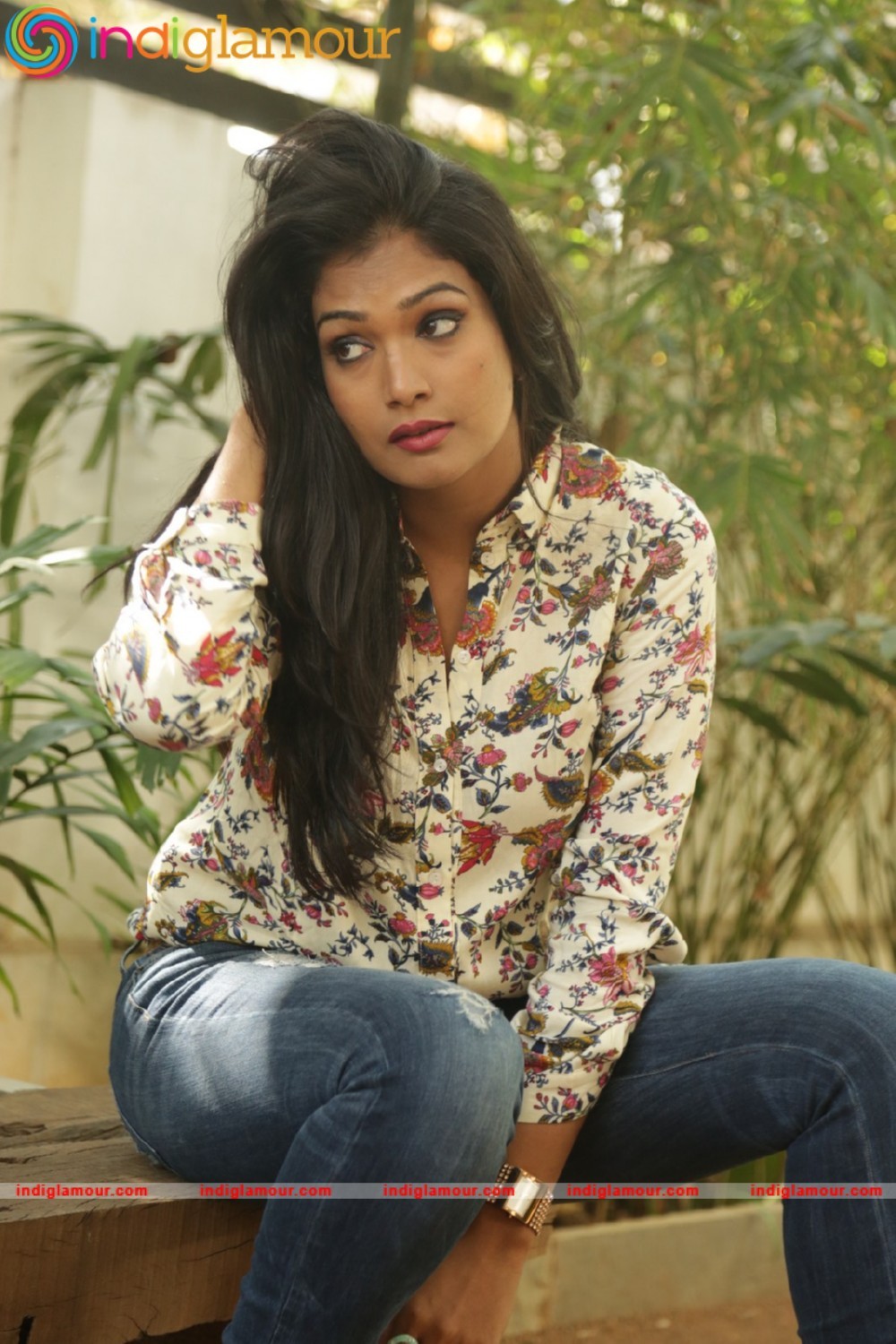 Ramya Actress hd photo