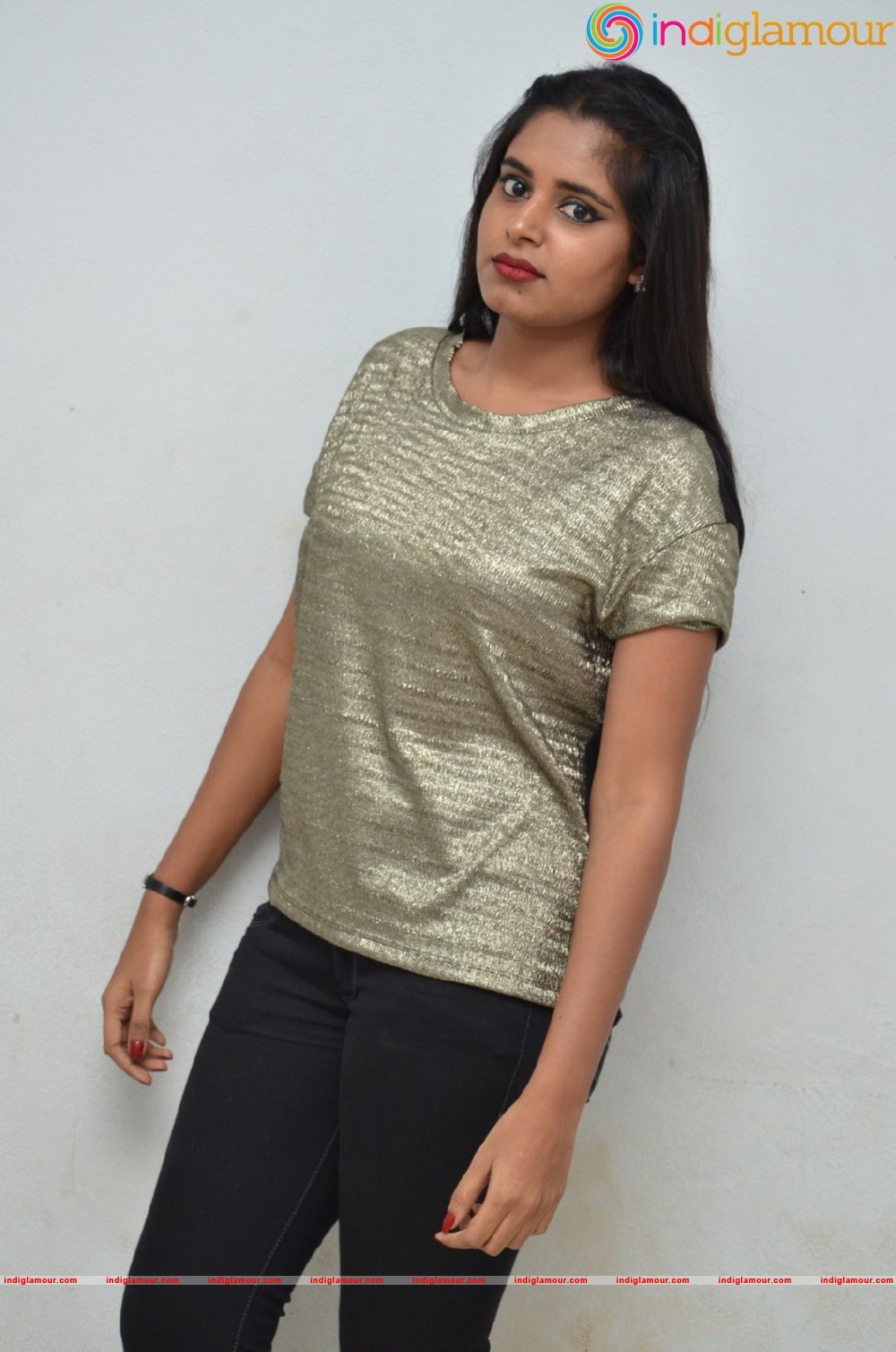 Roopa Reddy Actress hd photo