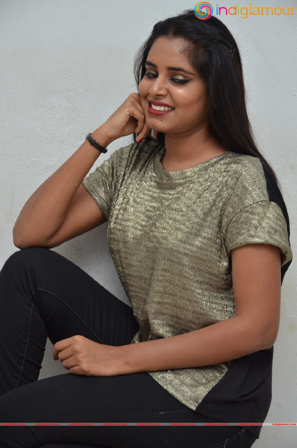Roopa Reddy Actress hd photo