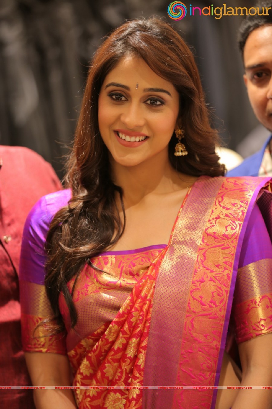 Regina Cassandra Actress hd photo