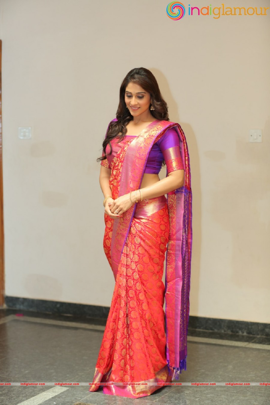 Regina Cassandra Actress hd photo