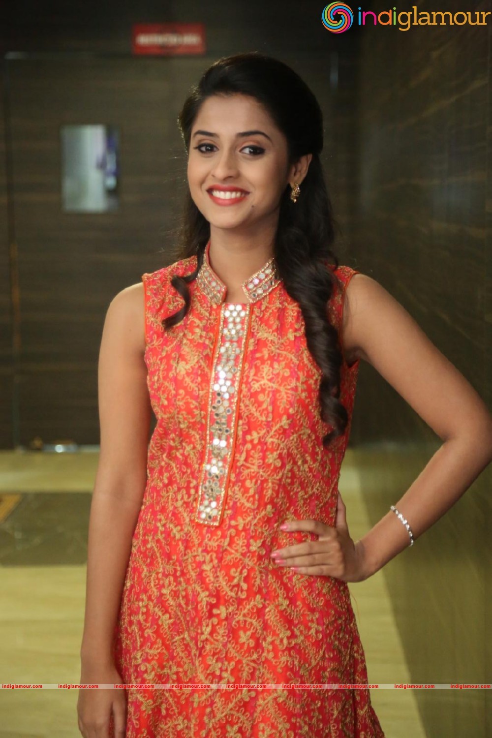 Arthana Actress hd photo