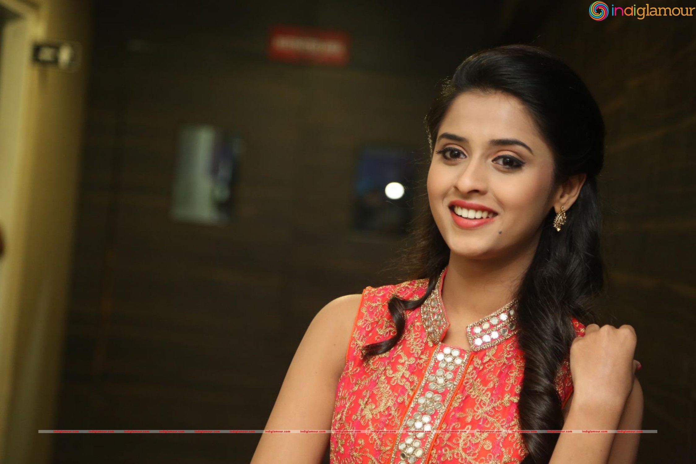 Arthana Actress hd photo