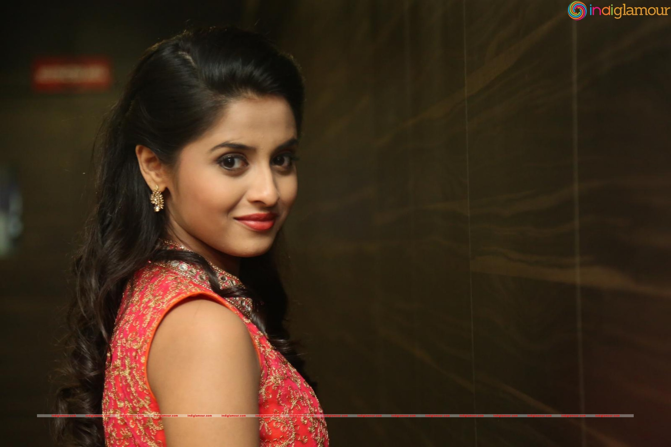 Arthana Actress hd photo
