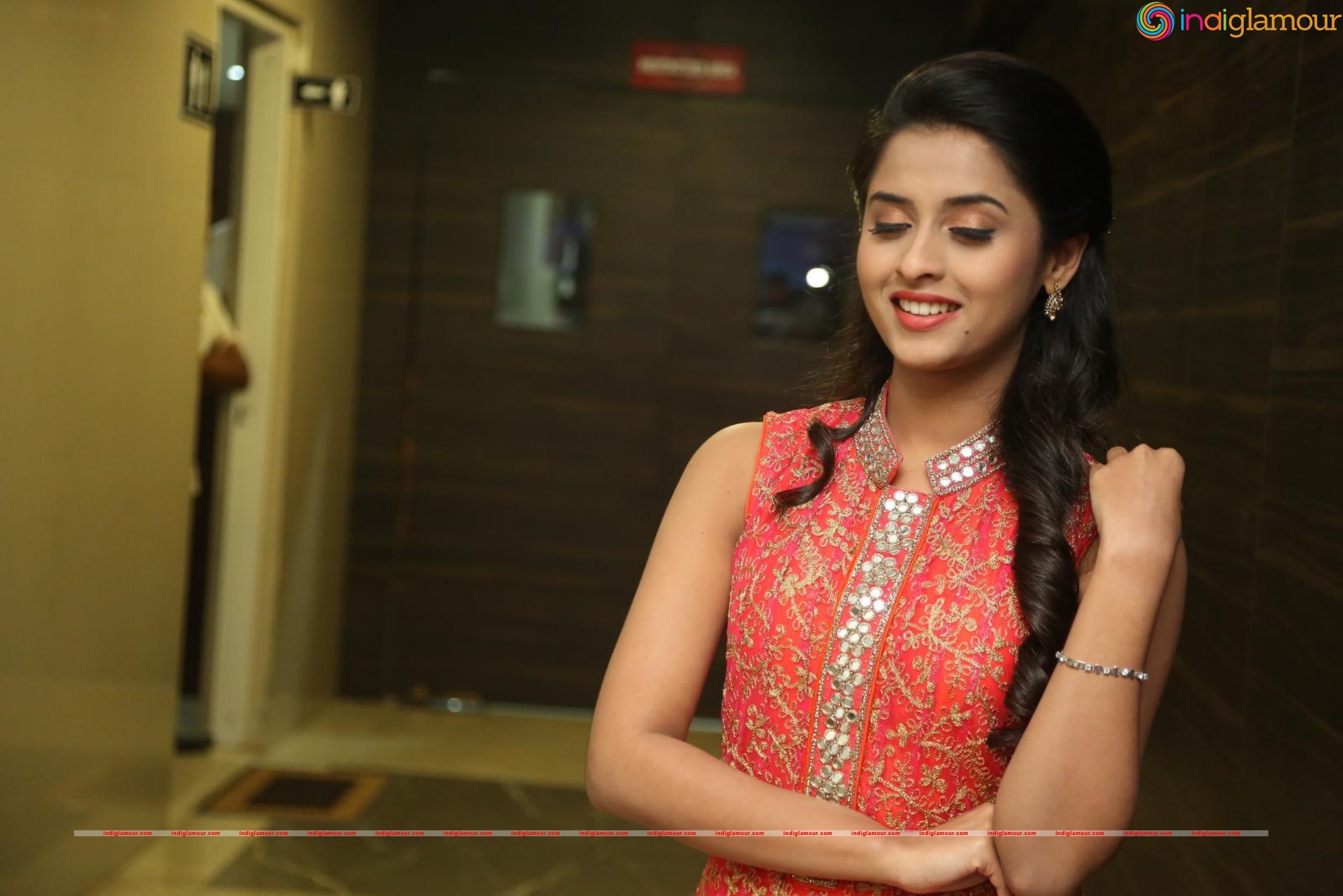 Arthana Actress hd photo
