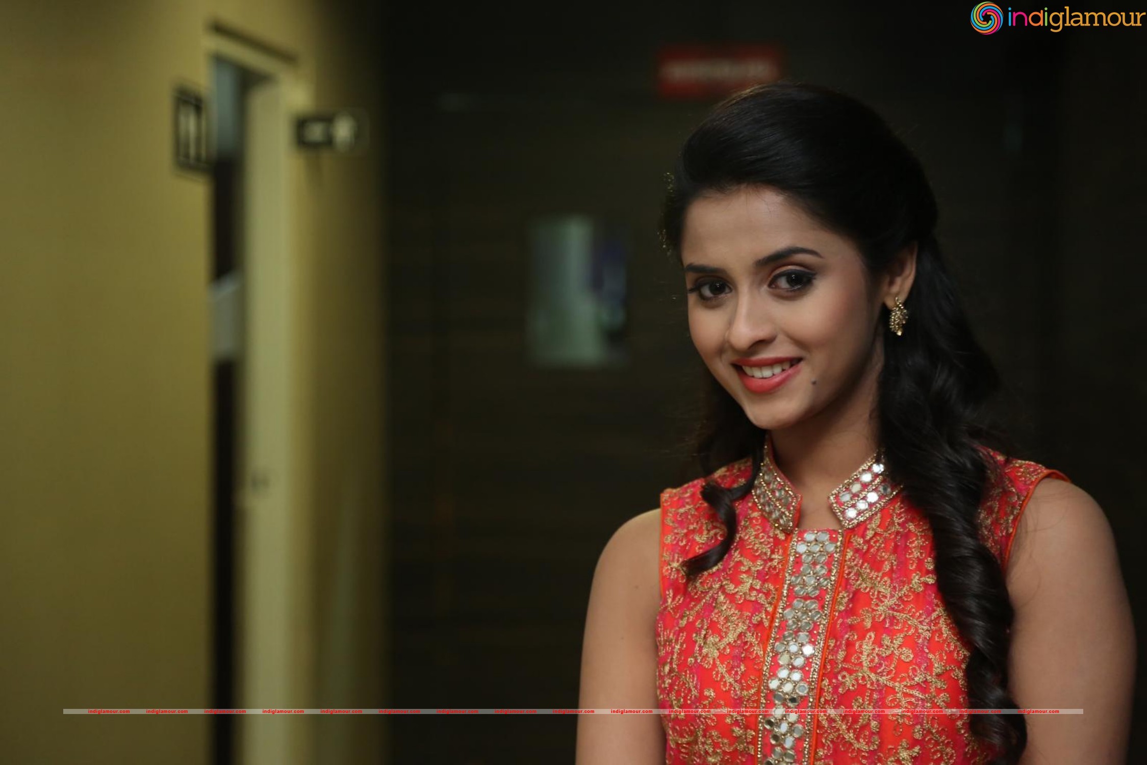 Arthana Actress hd photo