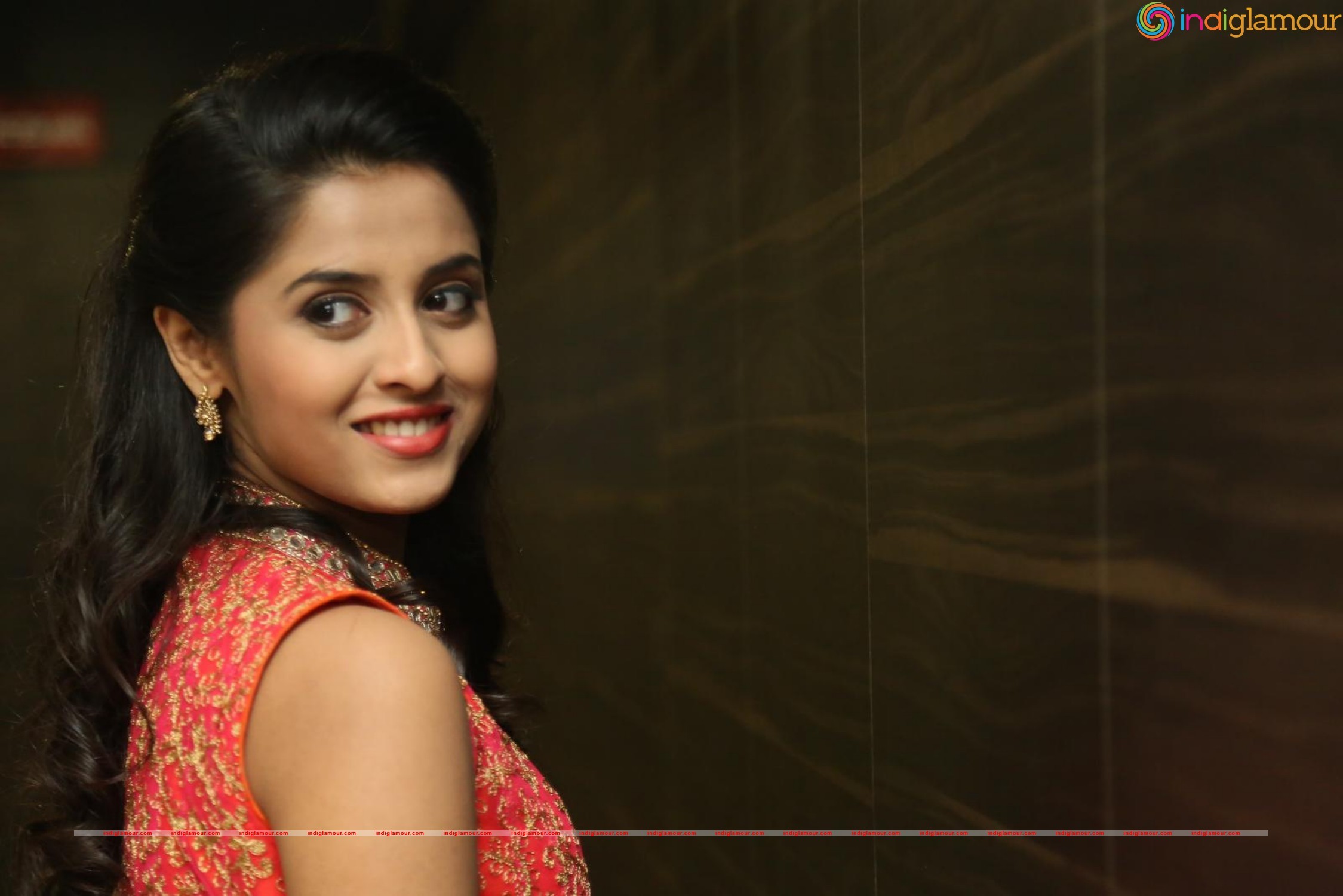 Arthana Actress hd photo