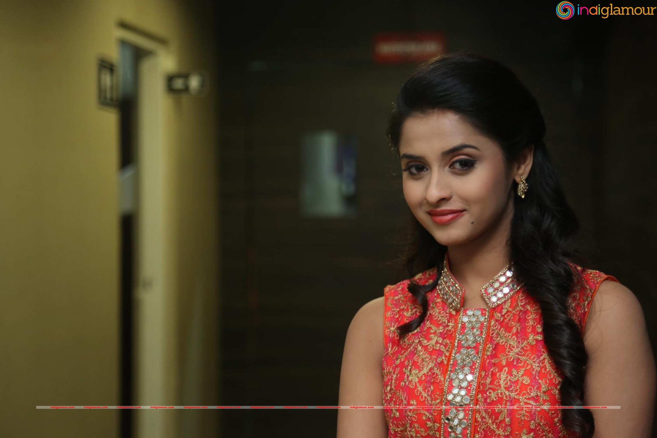 Arthana Actress hd photo