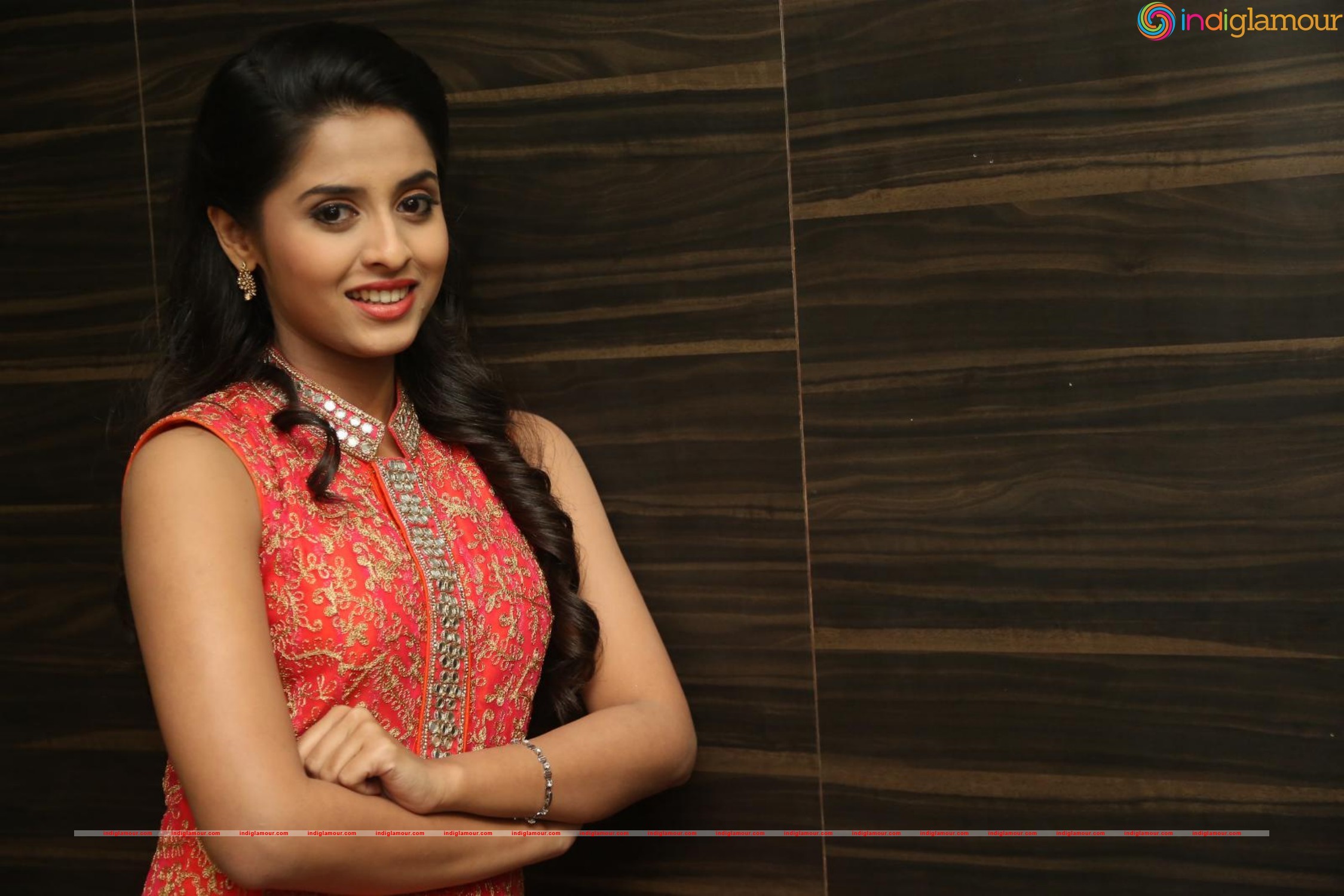 Arthana Actress hd photo