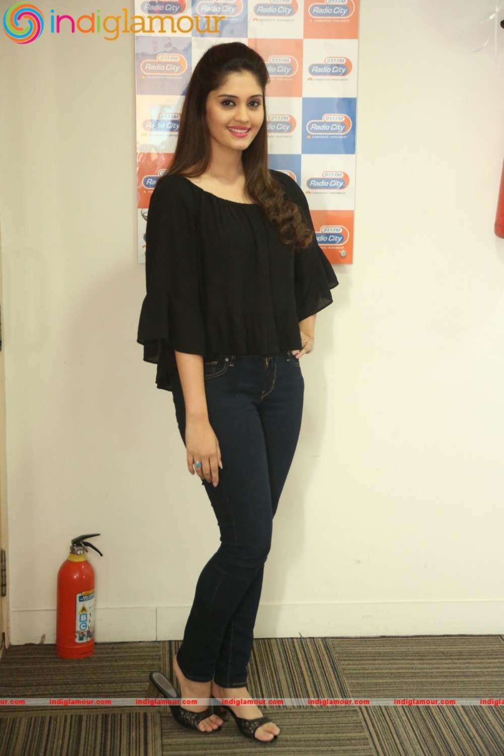Surabhi Actress hd photo