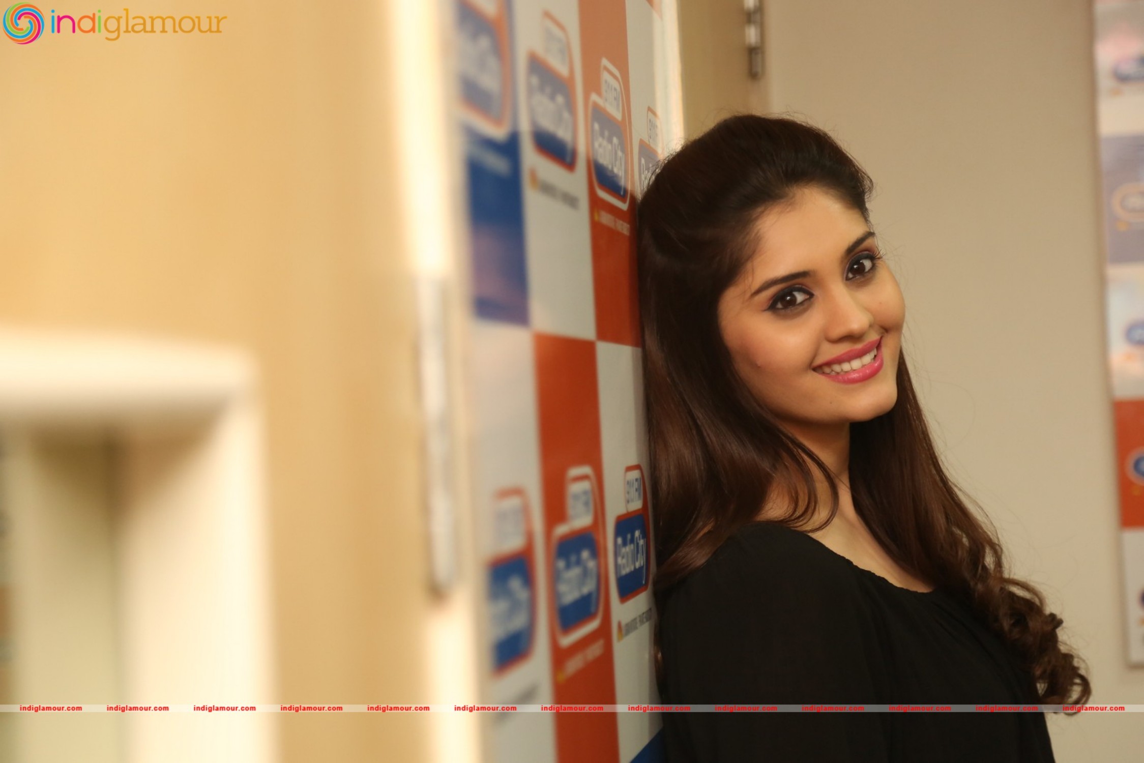 Surabhi Actress hd photo