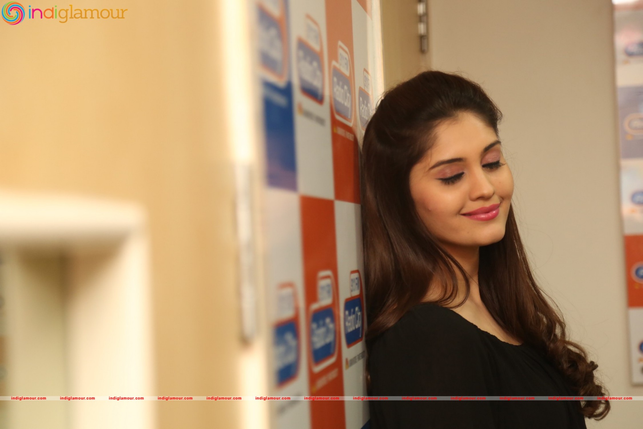 Surabhi Actress hd photo