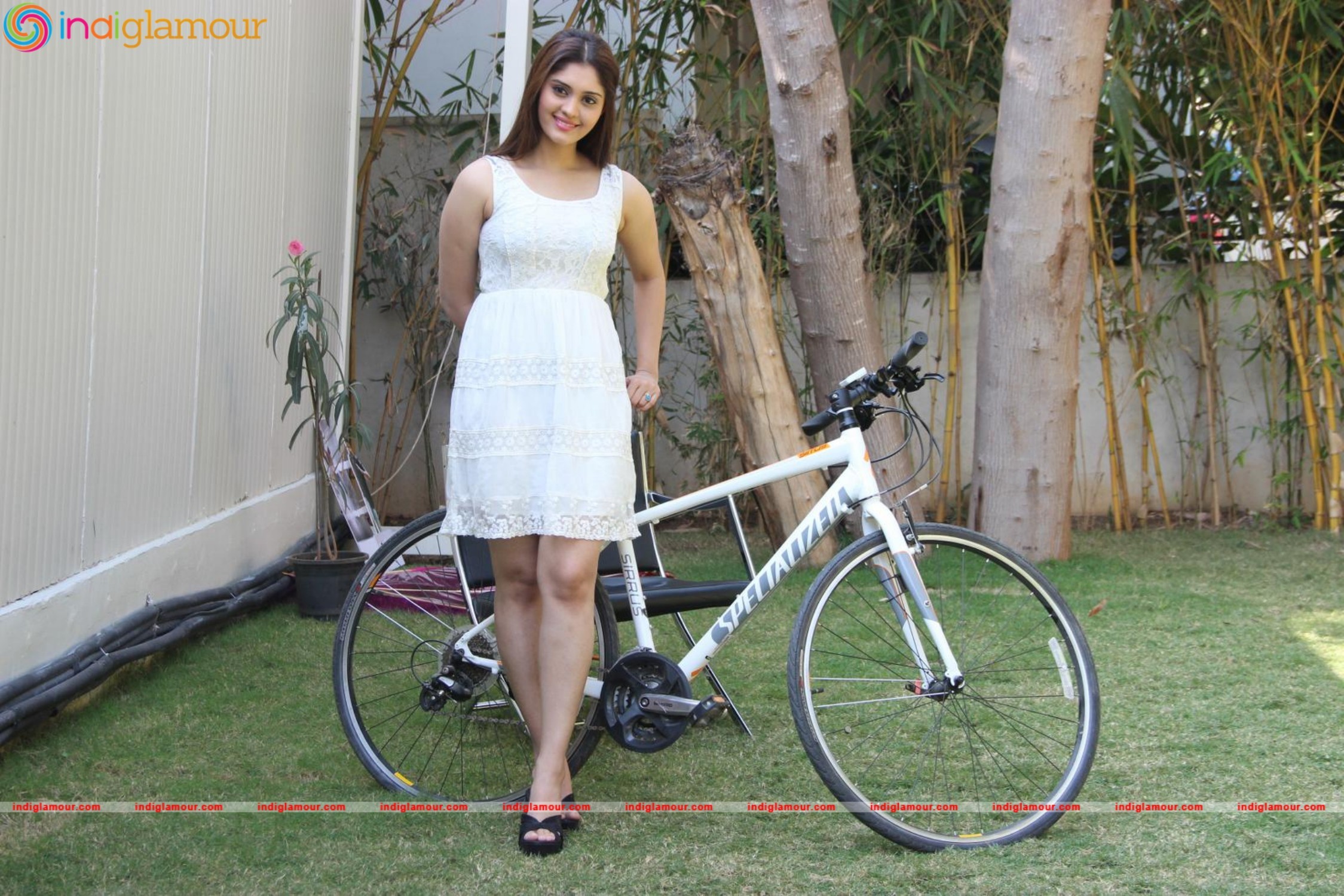 Surabhi Actress hd photo