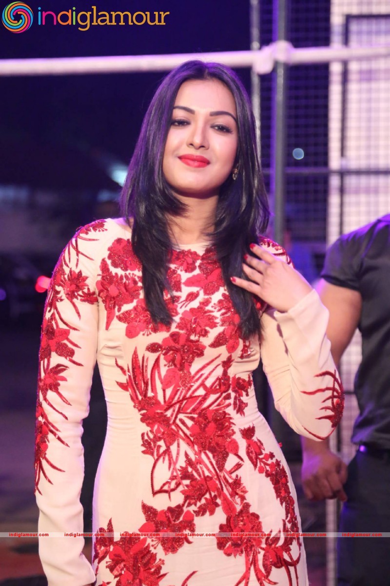 Catherine Tresa Actress hd photo