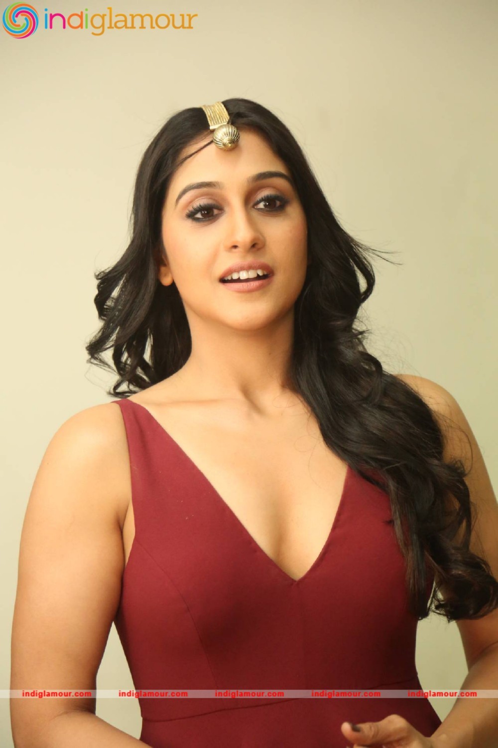 Regina Cassandra Actress hd photo