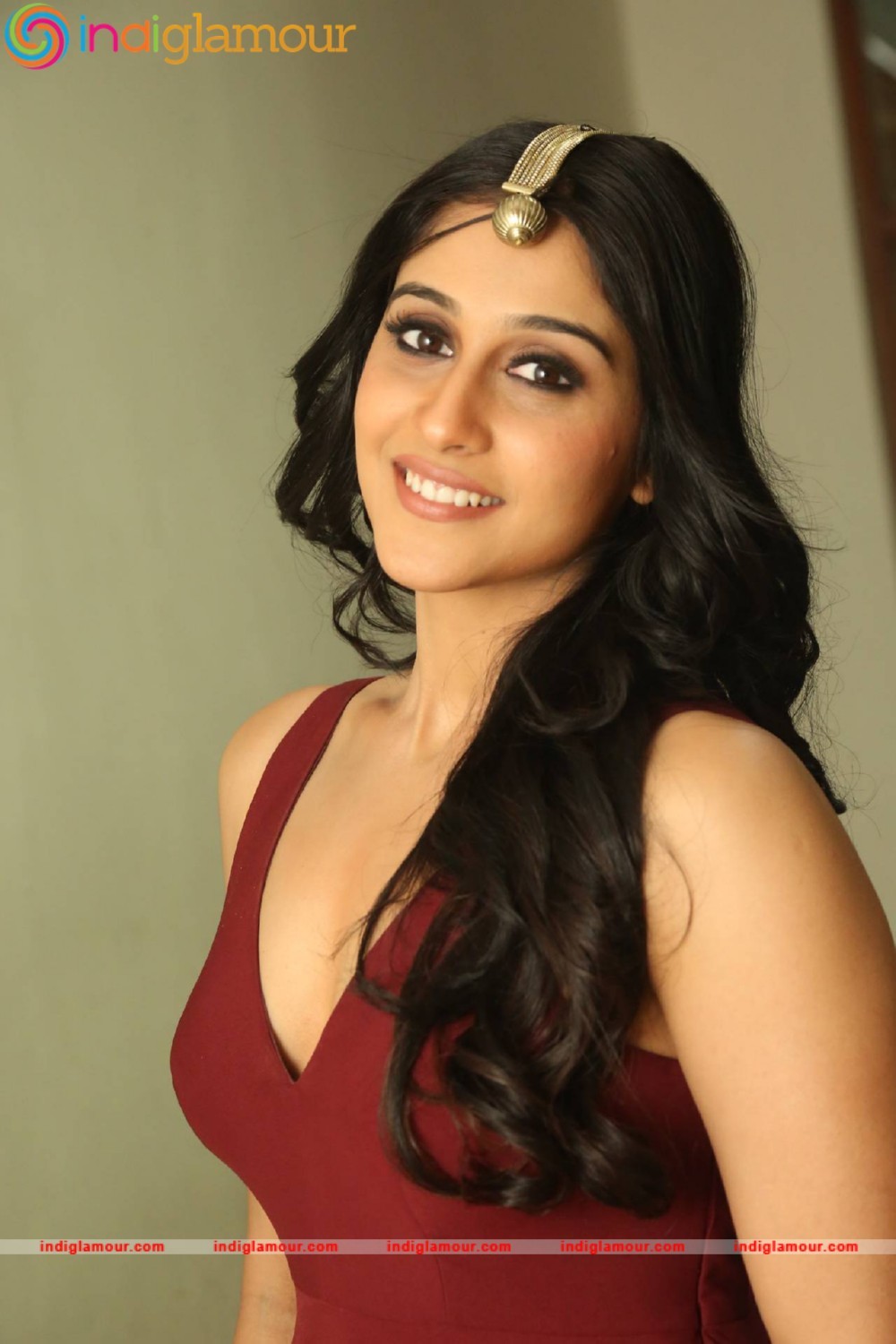 Regina Cassandra Actress hd photo