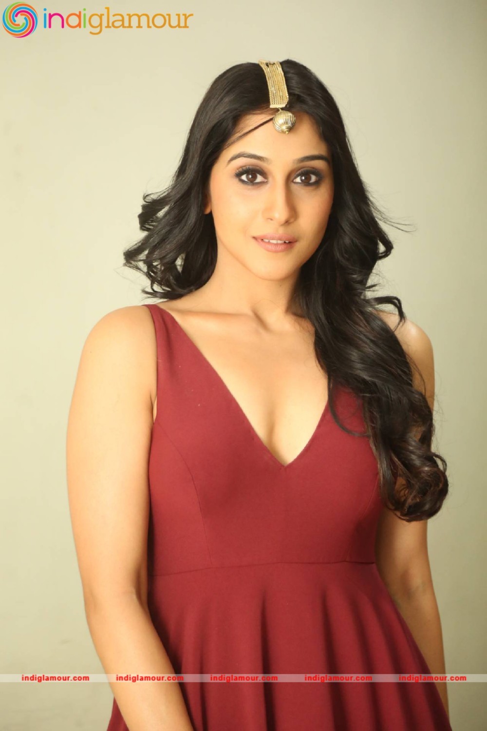 Regina Cassandra Actress hd photo