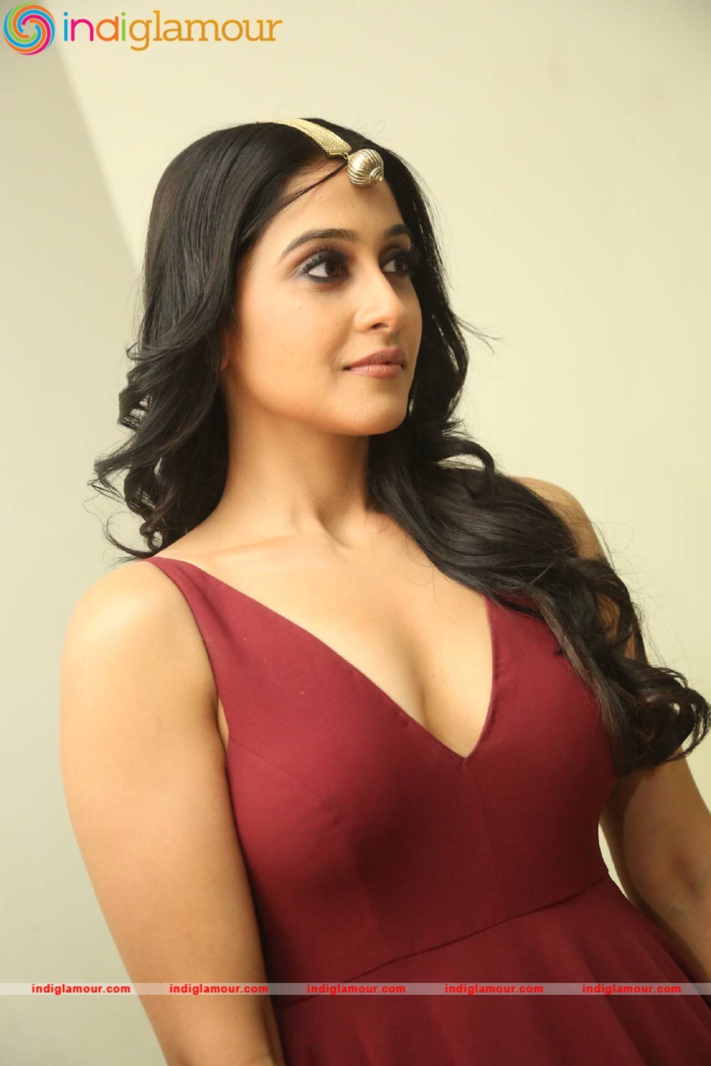 Regina Cassandra Actress hd photo