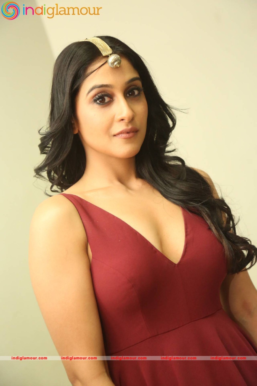 Regina Cassandra Actress hd photo