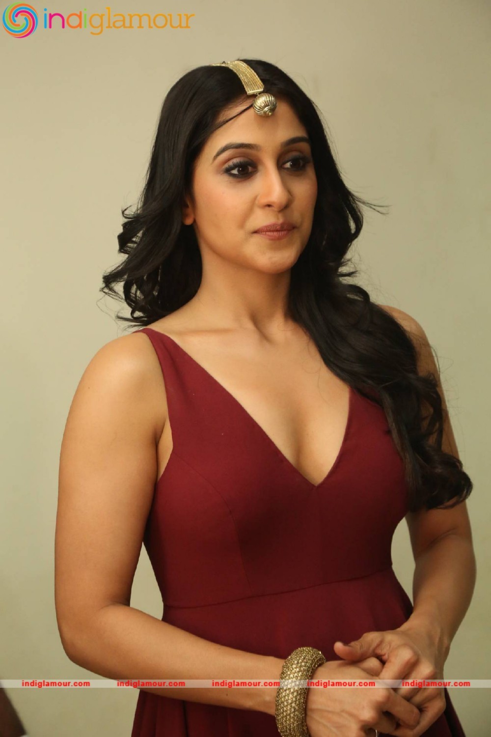 Regina Cassandra Actress hd photo