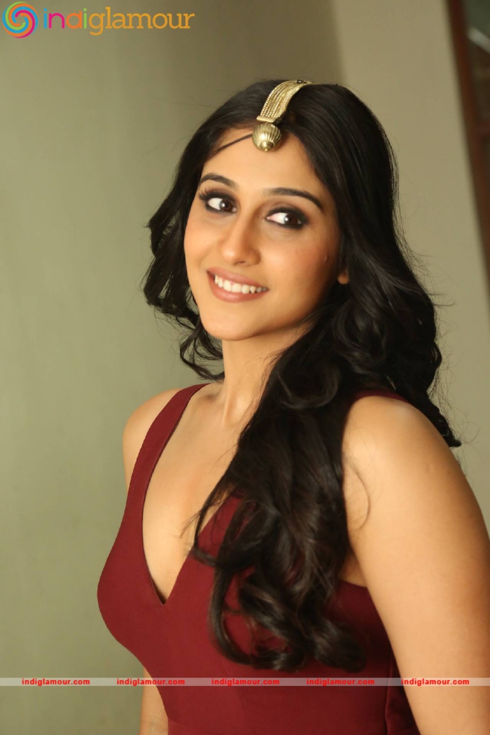 Regina Cassandra Actress hd photo