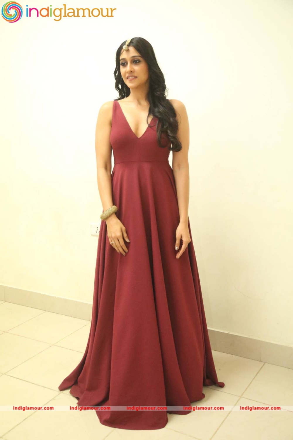 Regina Cassandra Actress hd photo