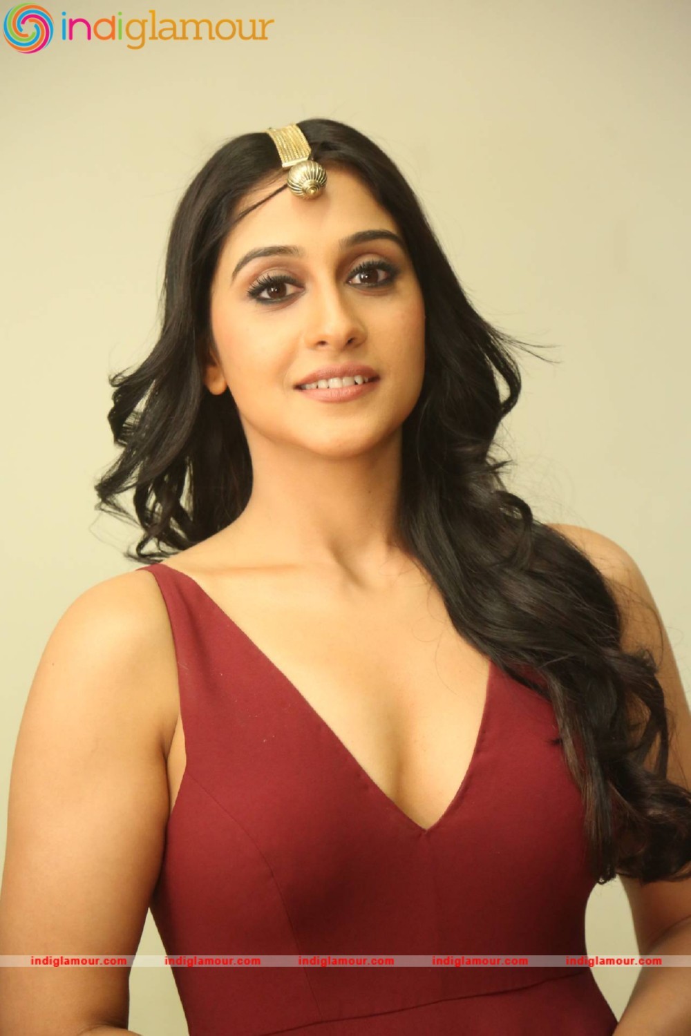 Regina Cassandra Actress hd photo