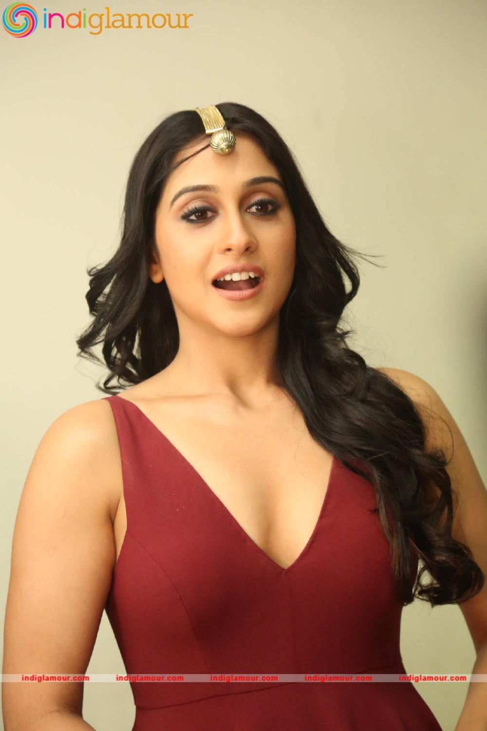 Regina Cassandra Actress hd photo