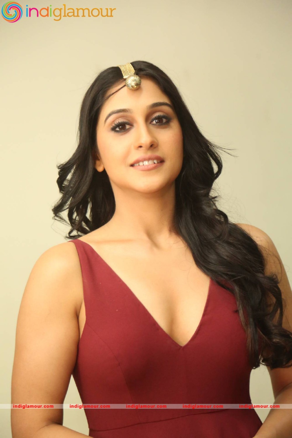 Regina Cassandra Actress hd photo