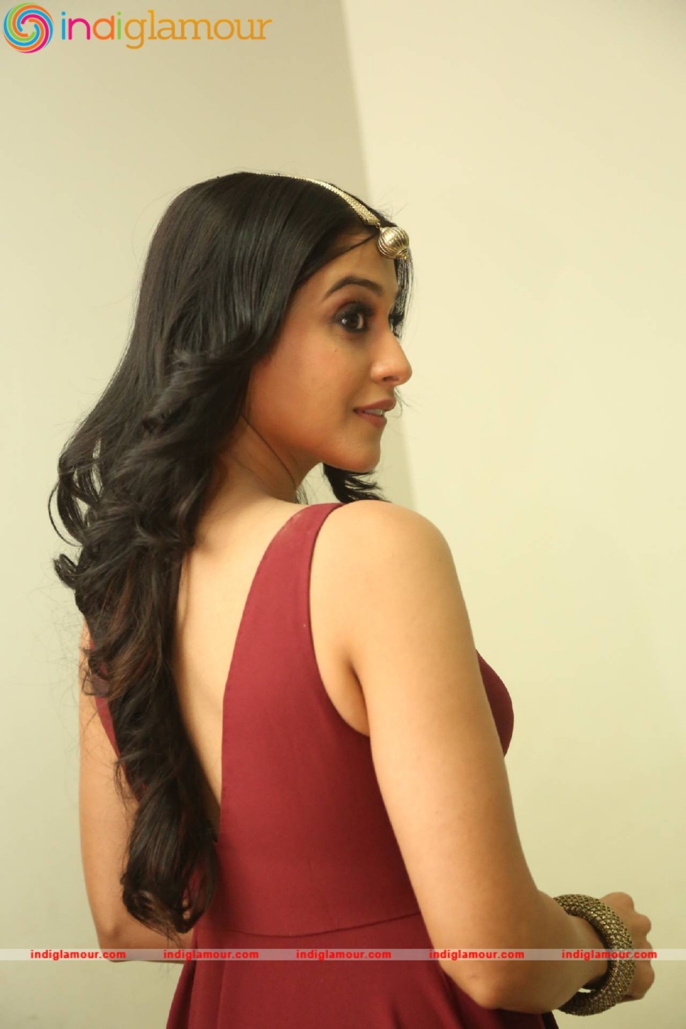 Regina Cassandra Actress hd photo