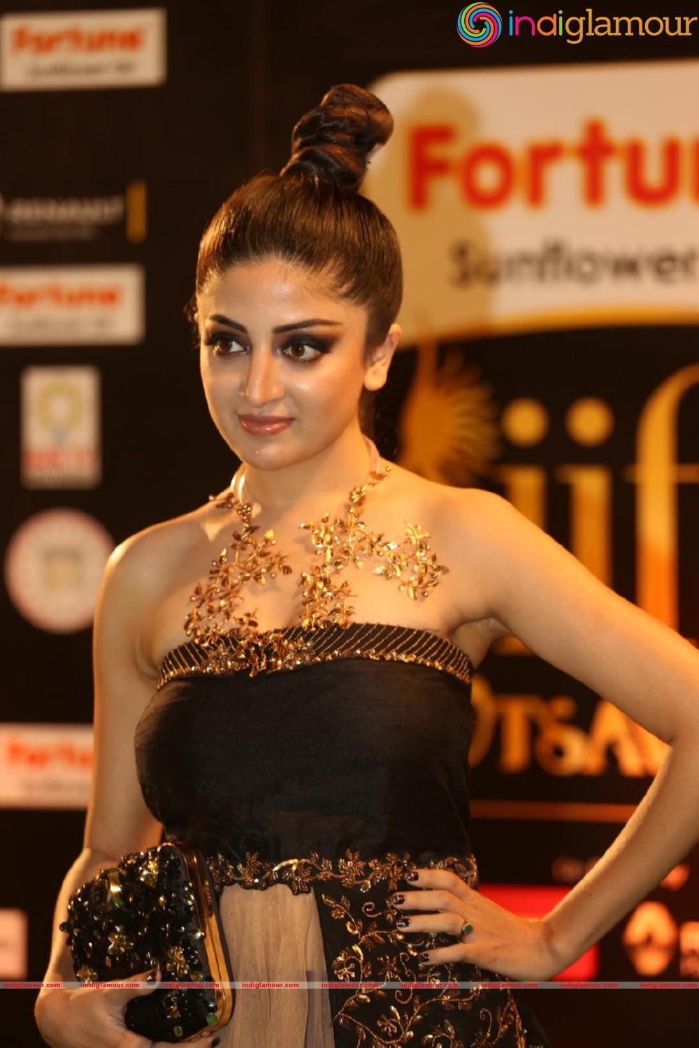 Poonam Kaur Actress hd photo