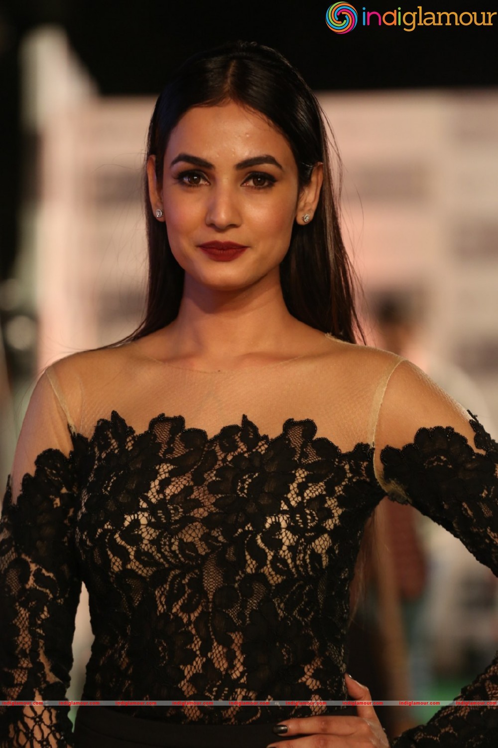 Sonal Chauhan Actress hd photo