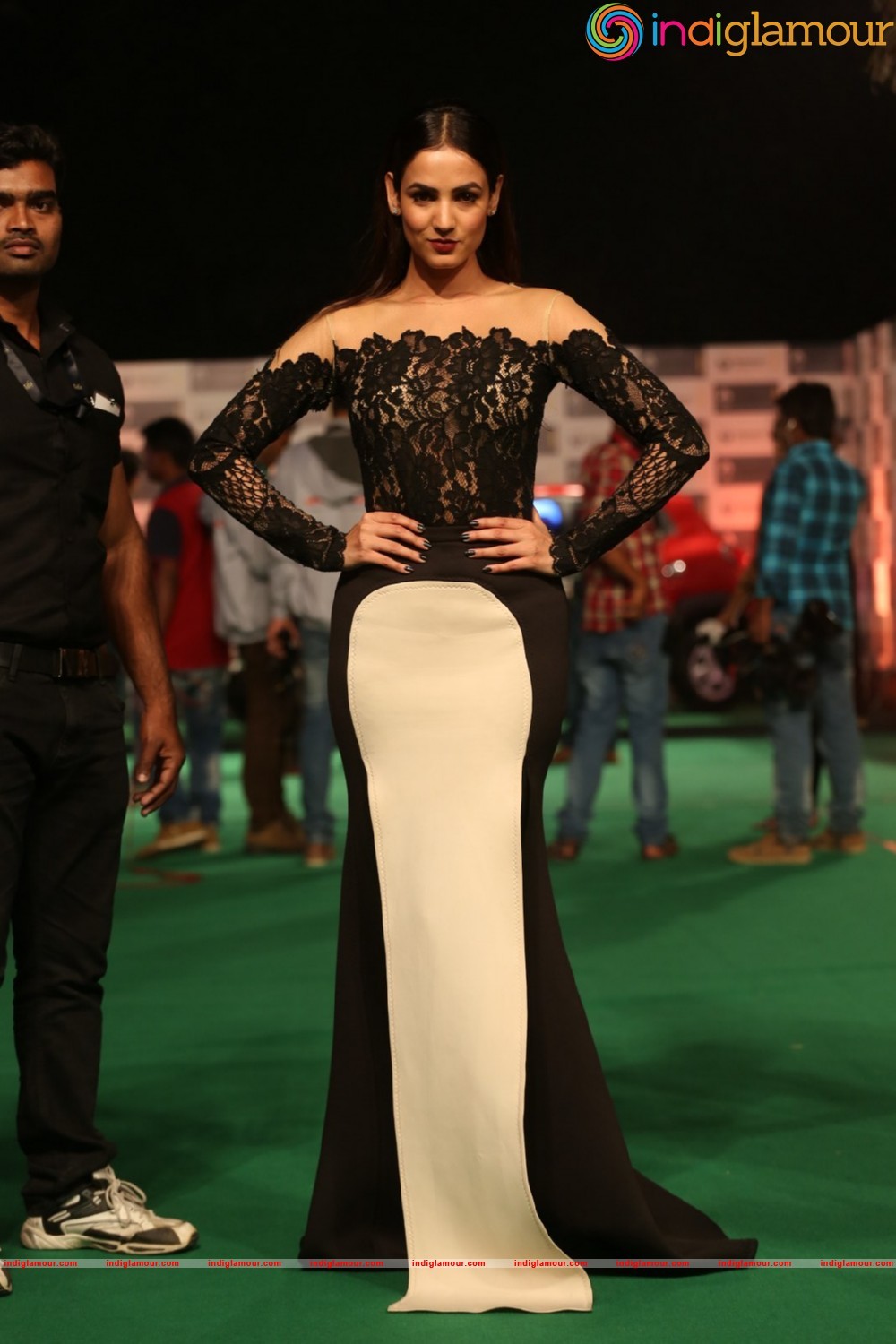 Sonal Chauhan Actress hd photo