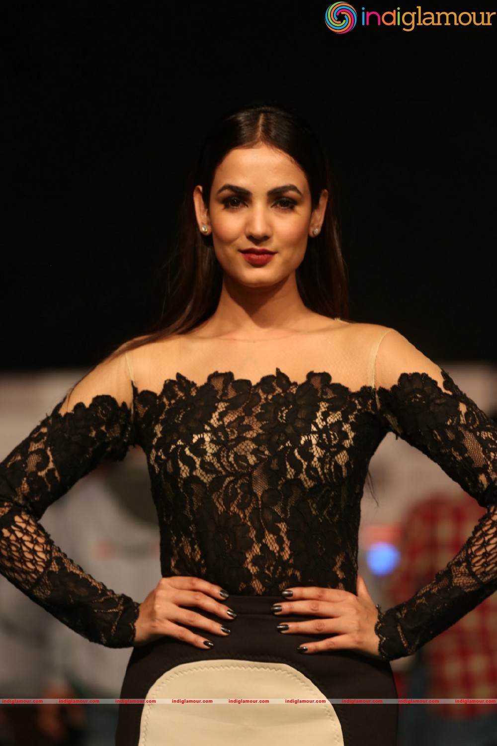 Sonal Chauhan Actress hd photo