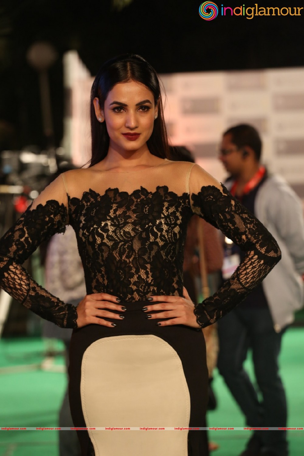 Sonal Chauhan Actress hd photo