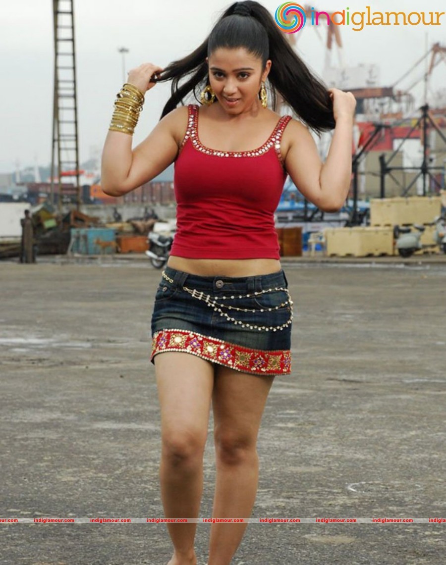 Charmy Kaur Actress hd photo