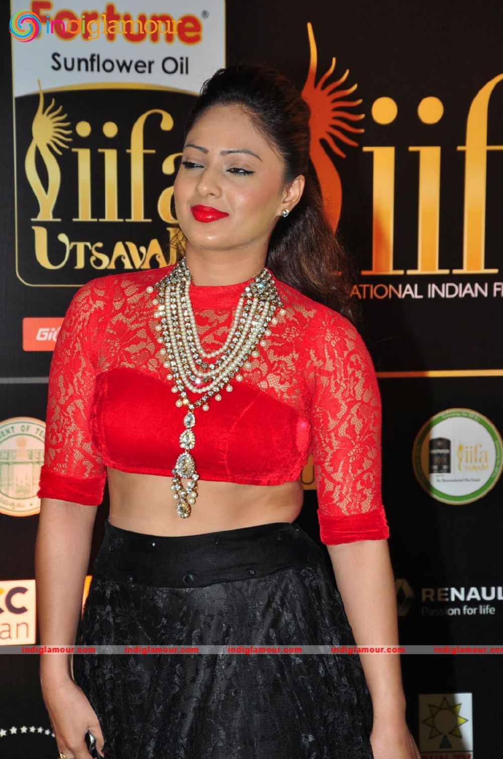 Nikesha Patel Actress hd photo