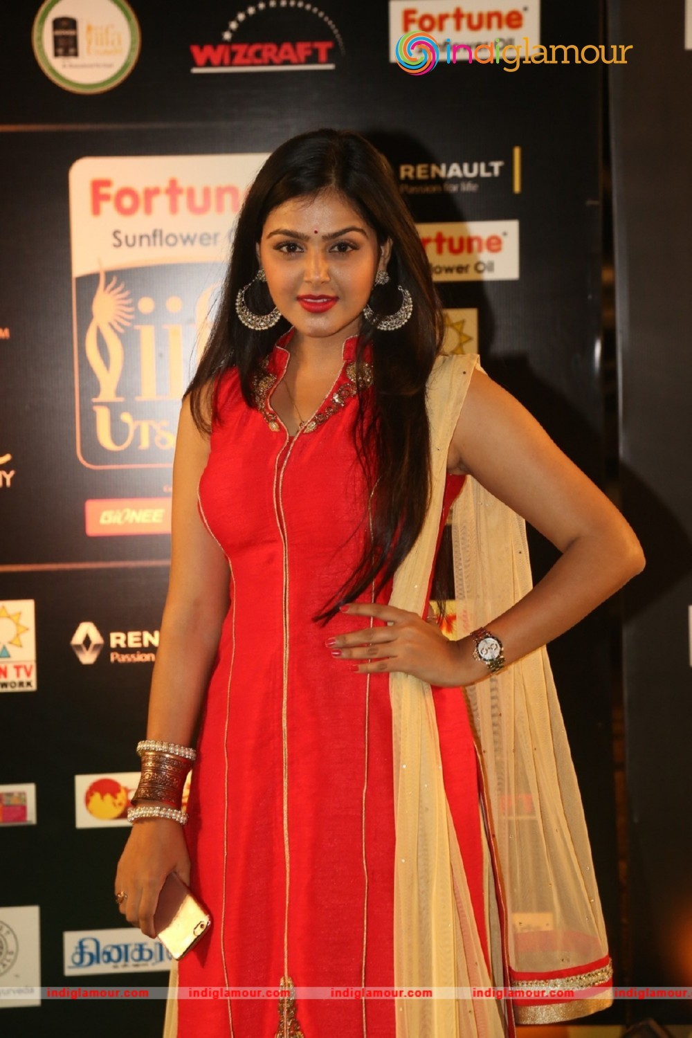 Monal Gajjar Actress hd photo