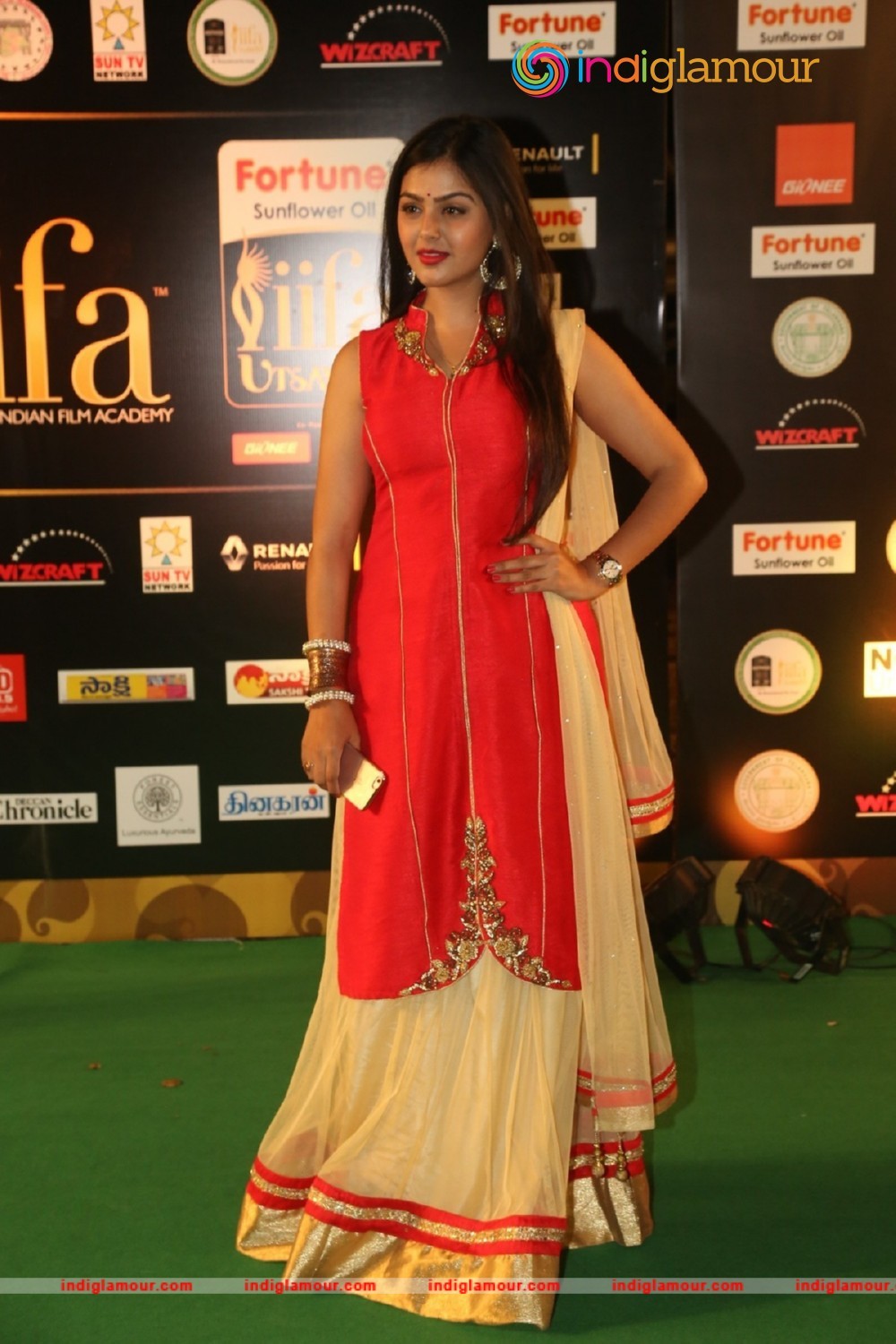 Monal Gajjar Actress hd photo