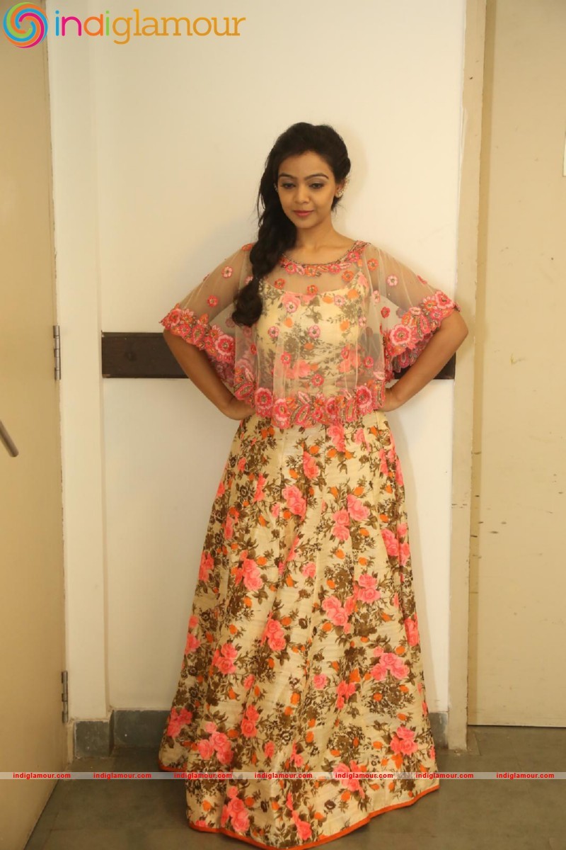 Nithya Shetty Actress hd photo