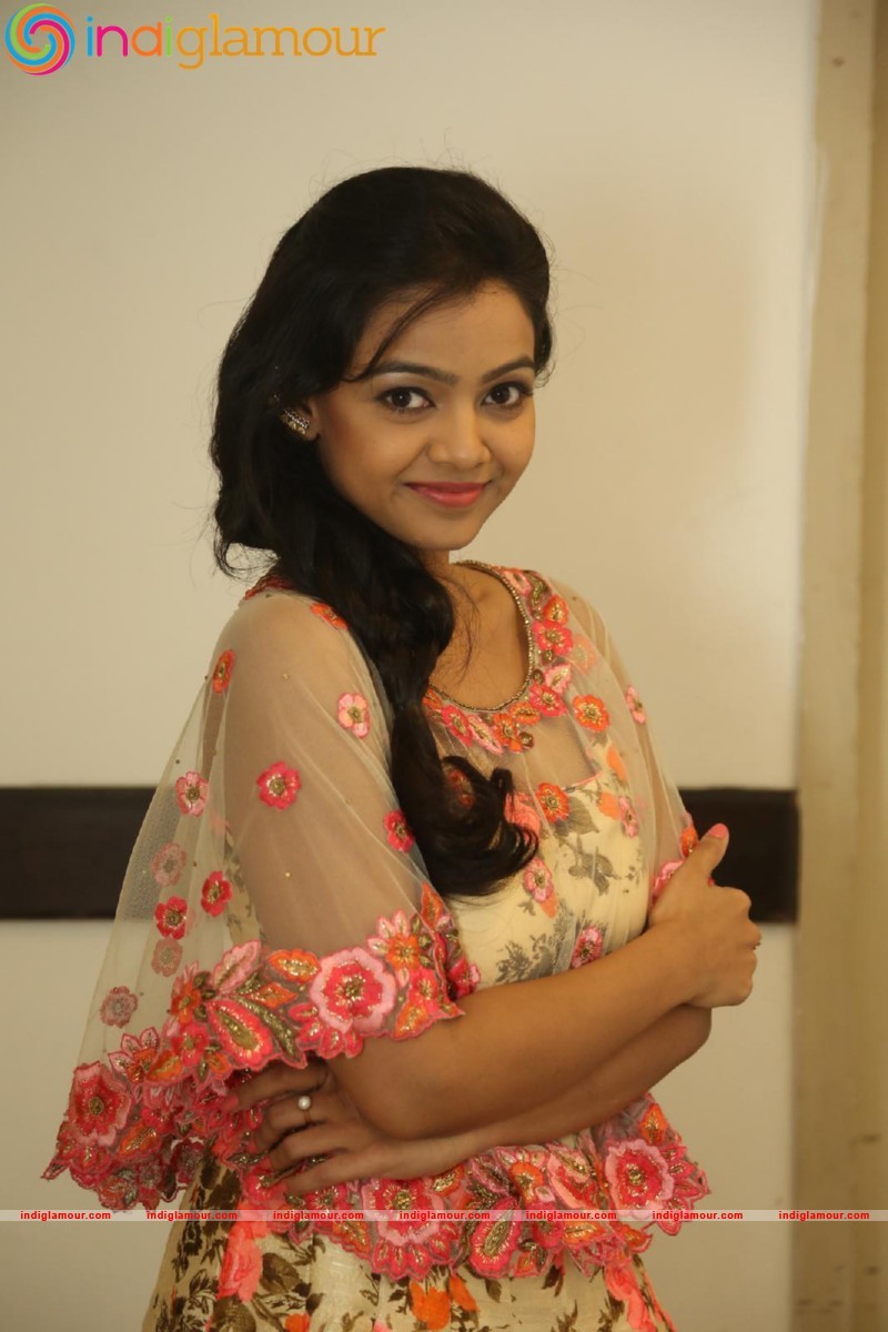 Nithya Shetty Actress hd photo