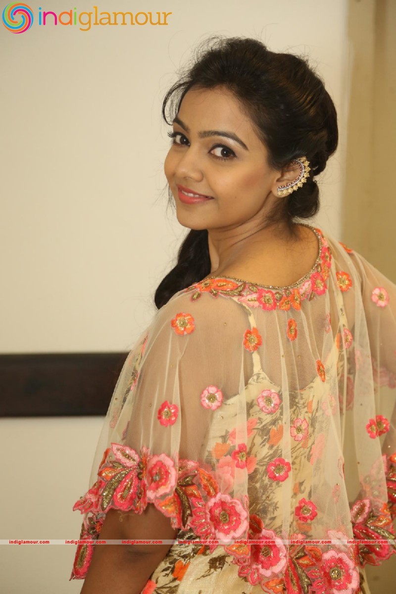 Nithya Shetty Actress hd photo