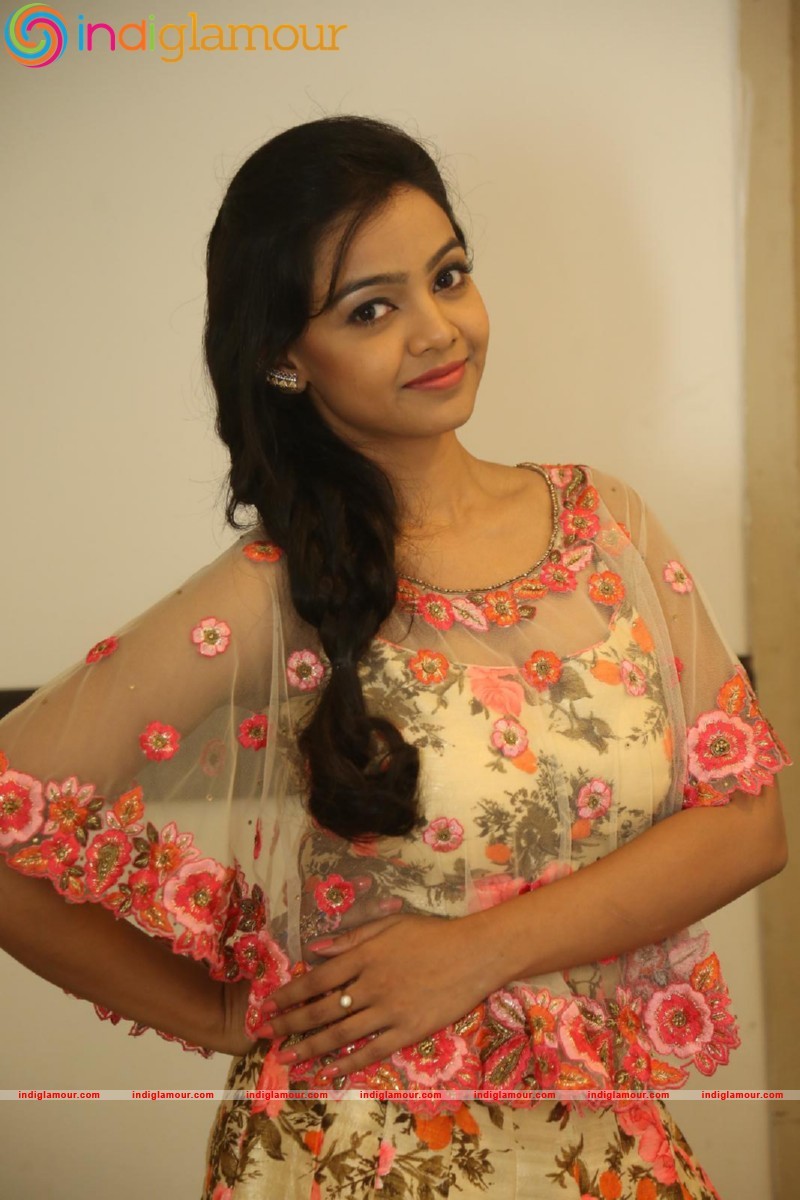 Nithya Shetty Actress hd photo